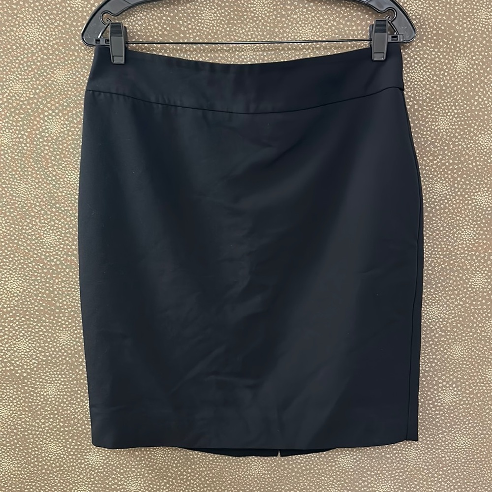 🔥🔥🔥Worthington Black Petite Pencil Skirt 10P - Picture 1 of 4